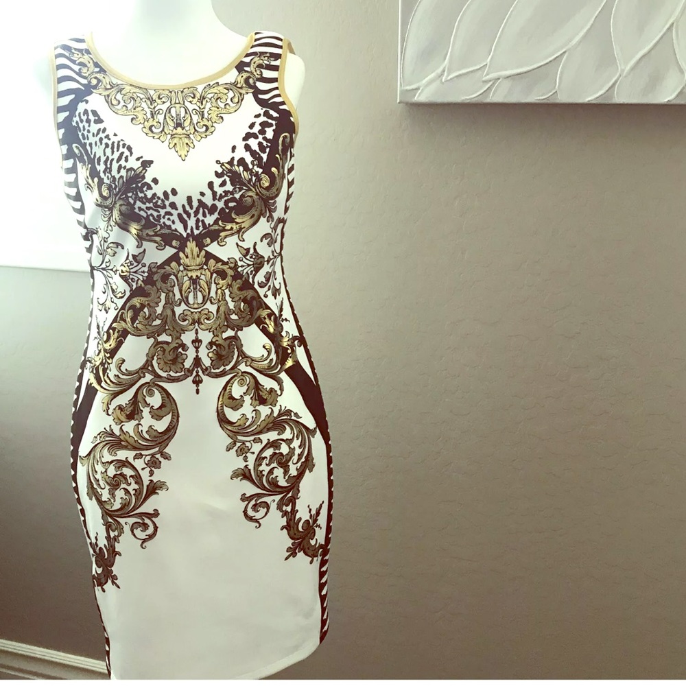 Stunning Thalia Sodi dress in white/gold/black